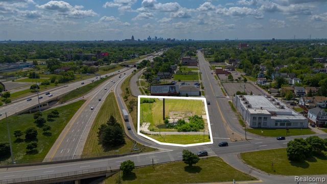13300 Woodrow Wilson Street, Detroit, MI 48238