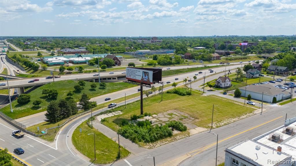 13300 Woodrow Wilson Street, Detroit, MI 48238