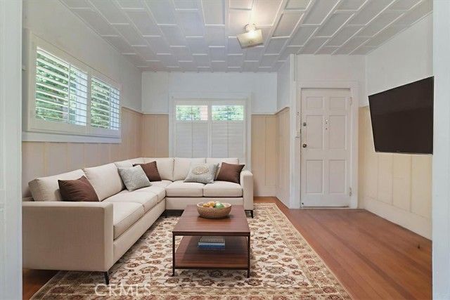 309 W Victoria Street, Santa Barbara, CA 93101