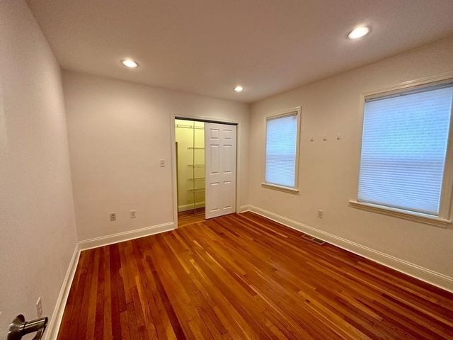 182-184 Cabot St 182, Newton, MA 02458