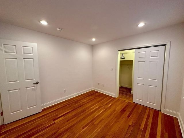 182-184 Cabot St 182, Newton, MA 02458