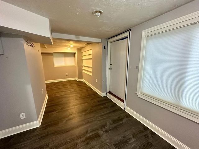182-184 Cabot St 182, Newton, MA 02458
