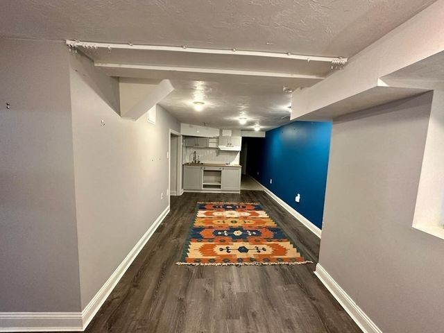 182-184 Cabot St 182, Newton, MA 02458