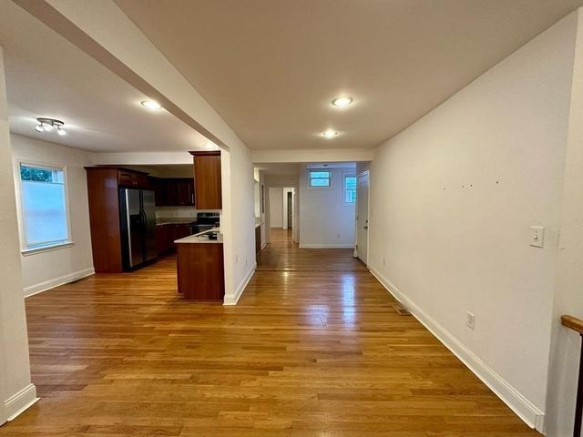 182-184 Cabot St 182, Newton, MA 02458