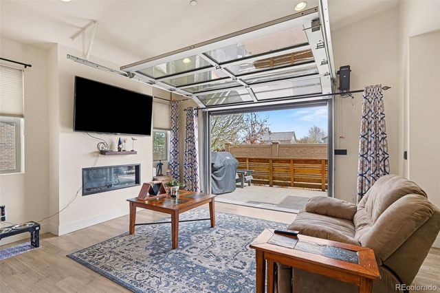 19596 E Sunset Circle, Centennial, CO 80015