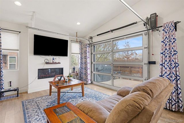 19596 E Sunset Circle, Centennial, CO 80015