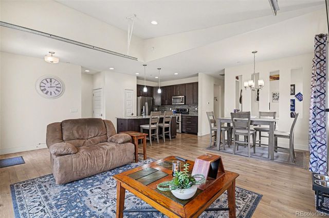 19596 E Sunset Circle, Centennial, CO 80015