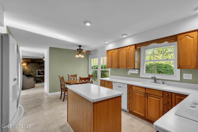 11 London Court, Toms River, NJ 08753