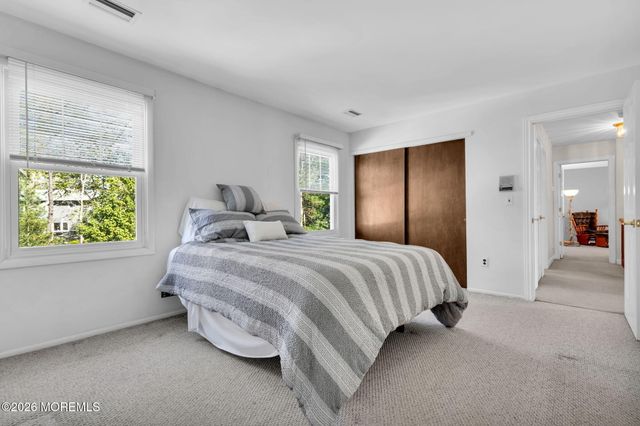 11 London Court, Toms River, NJ 08753