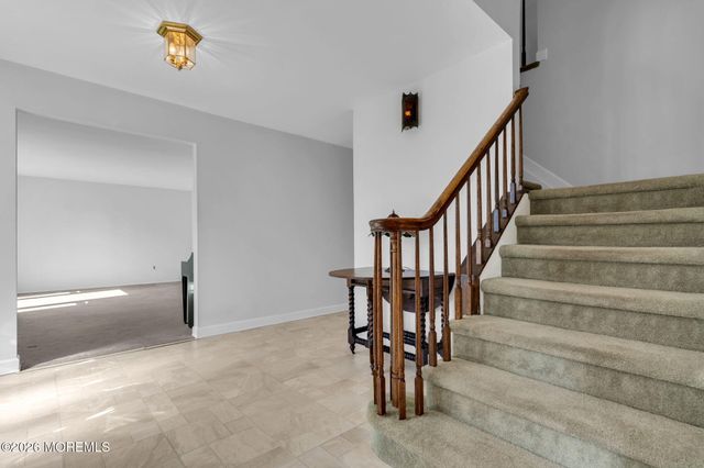 11 London Court, Toms River, NJ 08753