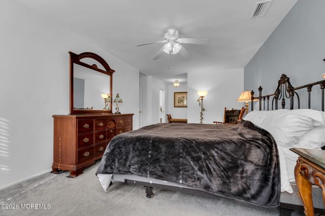 11 London Court, Toms River, NJ 08753