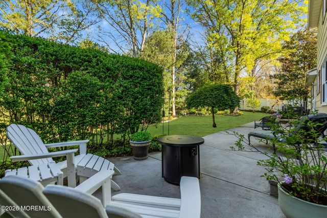 11 London Court, Toms River, NJ 08753