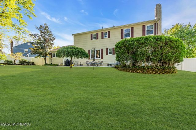 11 London Court, Toms River, NJ 08753