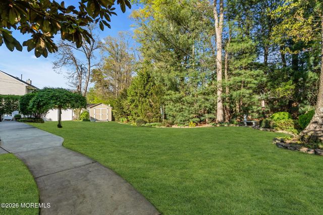 11 London Court, Toms River, NJ 08753