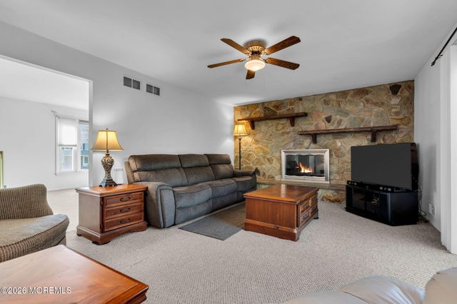 11 London Court, Toms River, NJ 08753