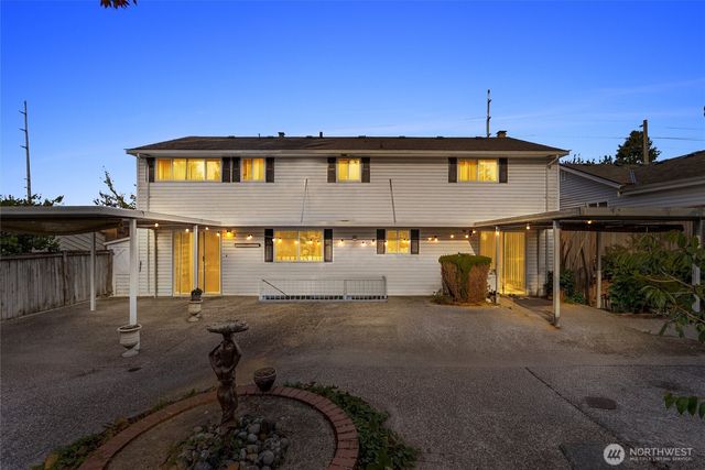16745 Meridian Avenue N, Seattle, WA 98133