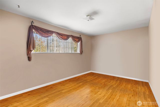 16745 Meridian Avenue N, Seattle, WA 98133