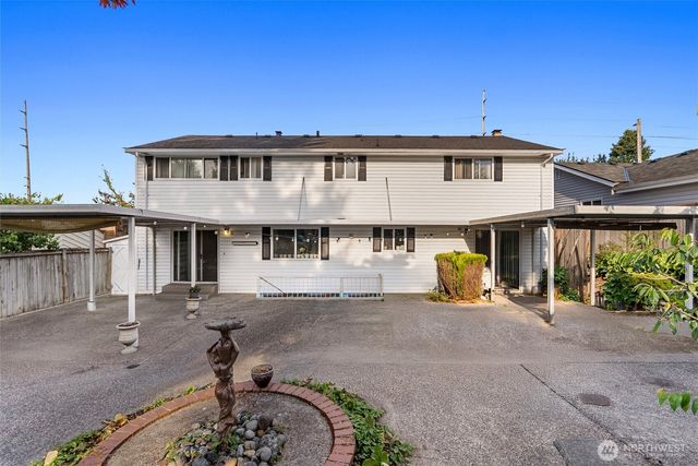 16745 Meridian Avenue N, Seattle, WA 98133
