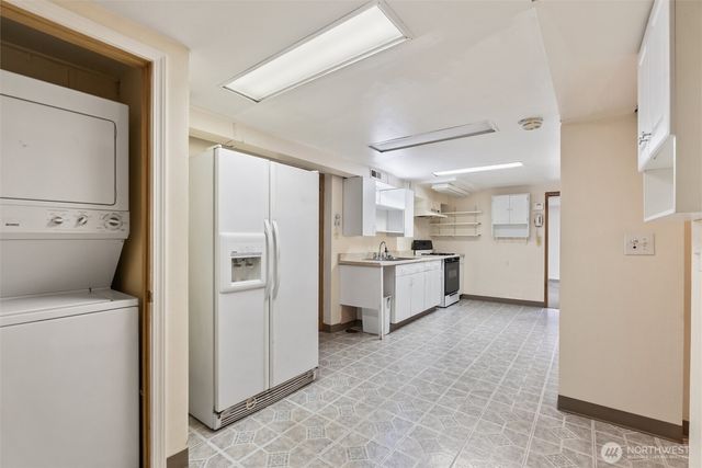 16745 Meridian Avenue N, Seattle, WA 98133