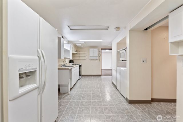 16745 Meridian Avenue N, Seattle, WA 98133