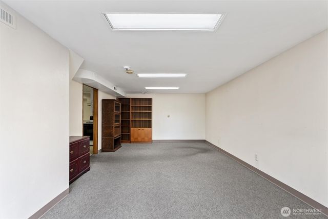 16745 Meridian Avenue N, Seattle, WA 98133