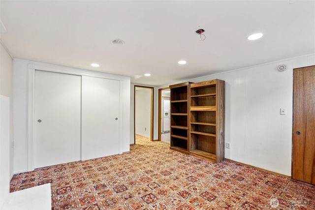 16745 Meridian Avenue N, Seattle, WA 98133