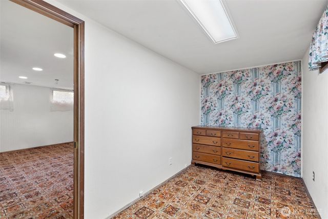 16745 Meridian Avenue N, Seattle, WA 98133