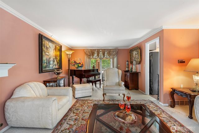 16745 Meridian Avenue N, Seattle, WA 98133