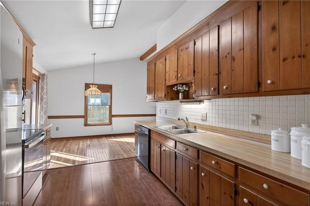 45 Crestwood DR, Newport News, VA 23601