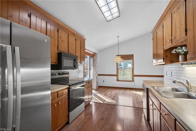 45 Crestwood DR, Newport News, VA 23601