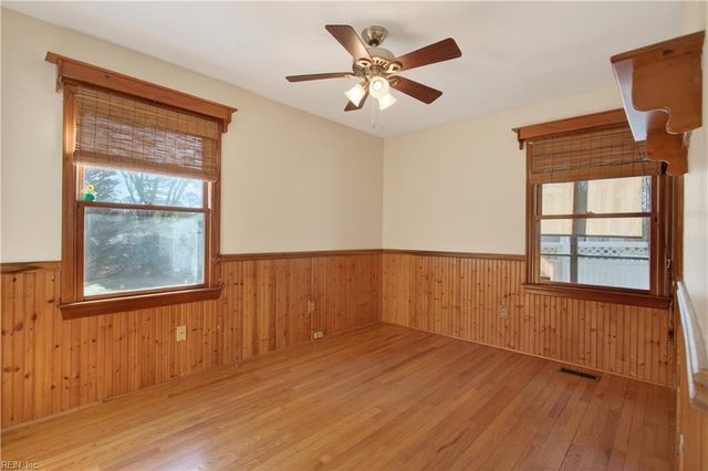 45 Crestwood DR, Newport News, VA 23601