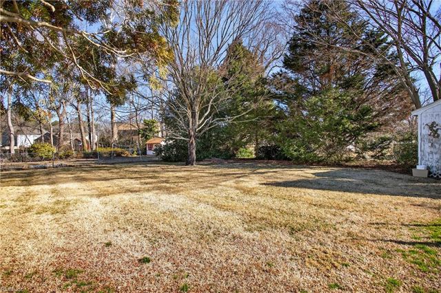 45 Crestwood DR, Newport News, VA 23601