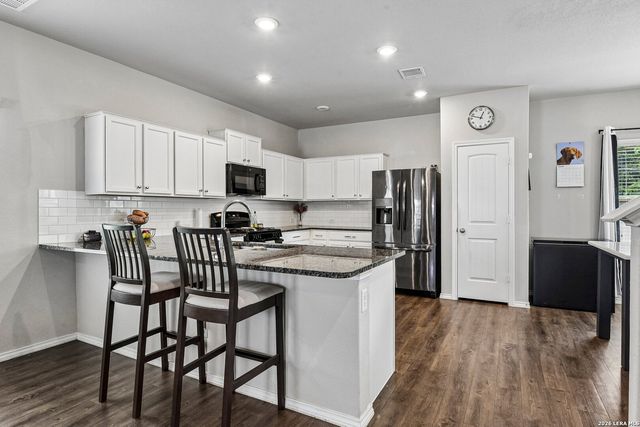 2418 Marbach Woods, San Antonio, TX 78245
