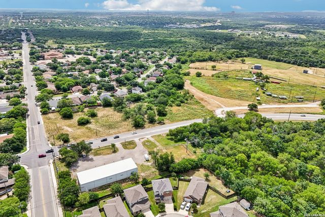 2418 Marbach Woods, San Antonio, TX 78245