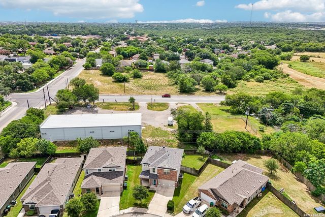 2418 Marbach Woods, San Antonio, TX 78245