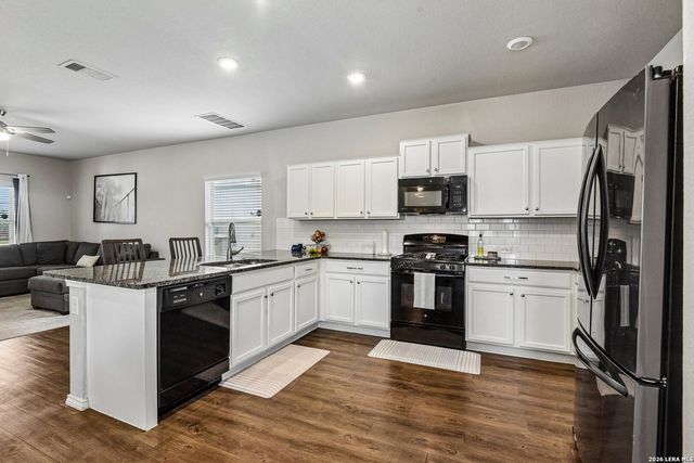 2418 Marbach Woods, San Antonio, TX 78245