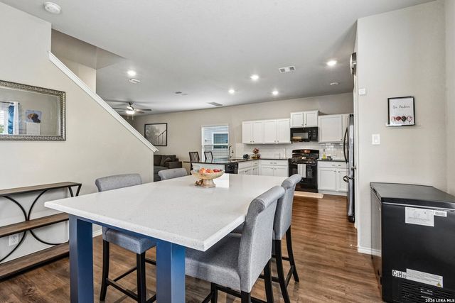 2418 Marbach Woods, San Antonio, TX 78245