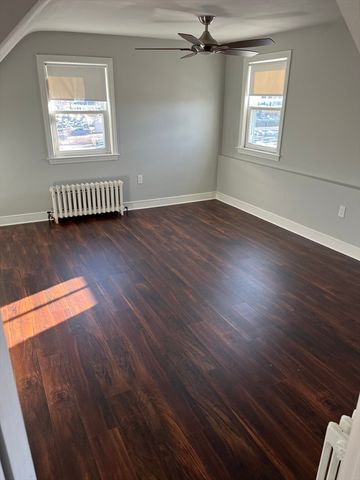 18 Draper Avenue 3, Mansfield, MA 02048