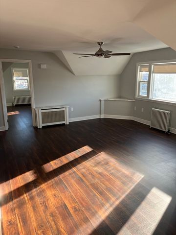 18 Draper Avenue 3, Mansfield, MA 02048