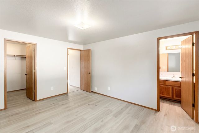 3832 Blue Finch Court SE, Lacey, WA 98503
