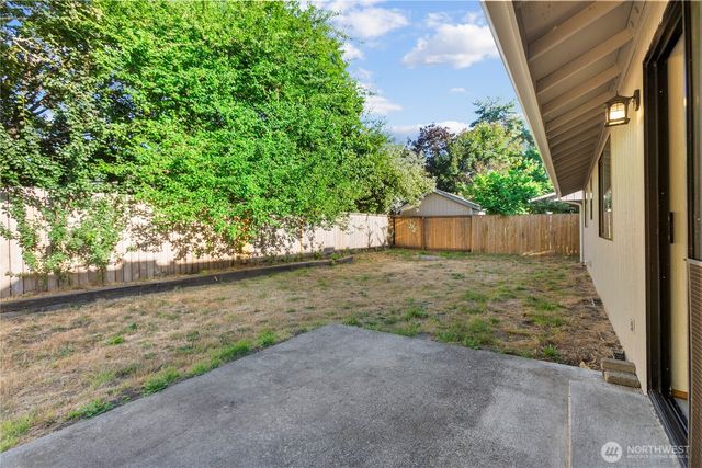 3832 Blue Finch Court SE, Lacey, WA 98503