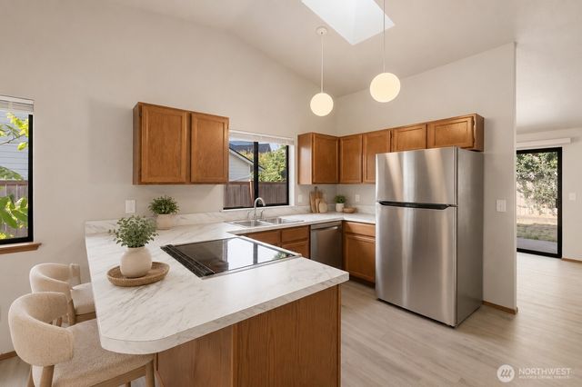 3832 Blue Finch Court SE, Lacey, WA 98503