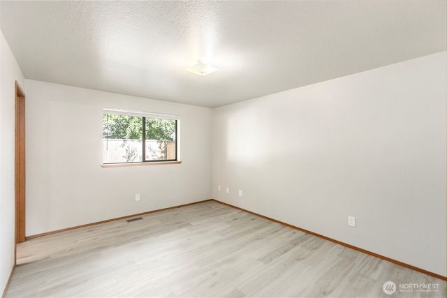 3832 Blue Finch Court SE, Lacey, WA 98503