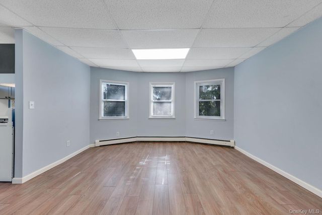 39 Chapman Place 1, Bay Shore, NY 11706