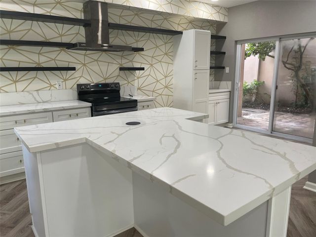 1115 Augusta Drive 38, Houston, TX 77057