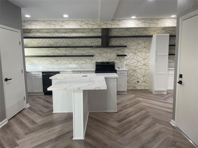 1115 Augusta Drive 38, Houston, TX 77057