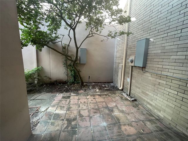 1115 Augusta Drive 38, Houston, TX 77057