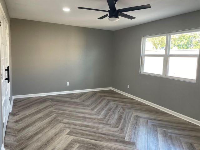 1115 Augusta Drive 38, Houston, TX 77057