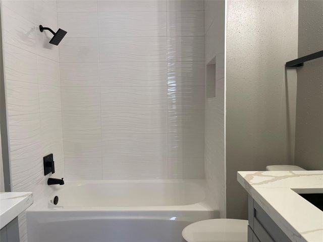 1115 Augusta Drive 38, Houston, TX 77057