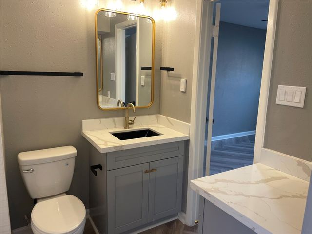 1115 Augusta Drive 38, Houston, TX 77057